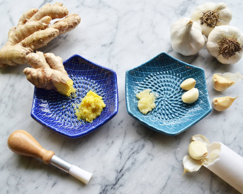 Grate Plate - 3 Piece Set: Ceramic Grater, Peeler, Brush