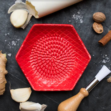 Grate Plate - 3 Piece Set: Ceramic Grater, Peeler, Brush