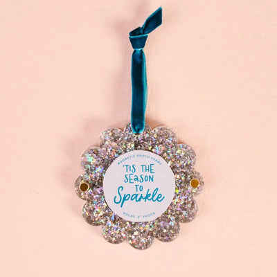 Holiday Scalloped Round Picture Frame